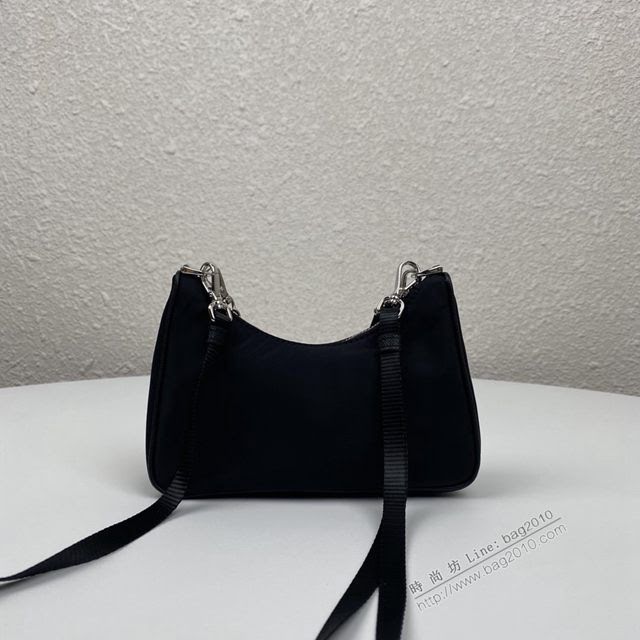 prada女包 普拉達新款mini Hobo黑色手拎包 1TT122 Prada單肩斜挎包 Prada三合一腋下包  pyd2354